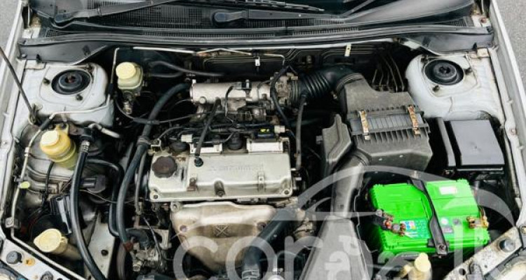 MITSUBISHI LANCER CS1 2001
