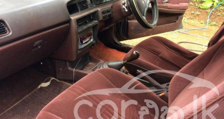 NISSAN BLUEBIRD SU12 1991