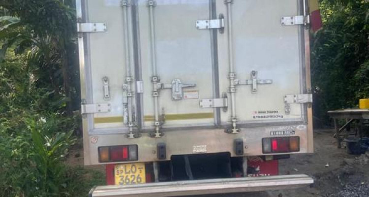 ISUZU FREEZER 2013