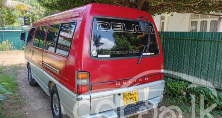 MITSUBISHI DELICA PO15 2005
