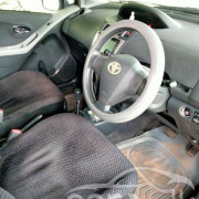 TOYOTA VITZ 2010