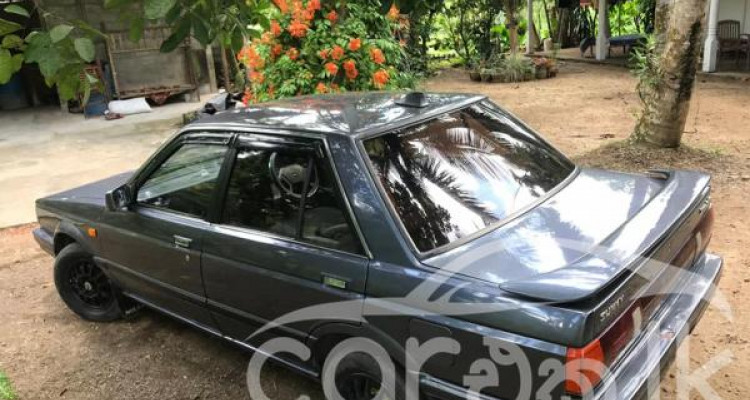 NISSAN SUNNY B12 1986