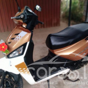 MAHINDRA GUSTO 2016