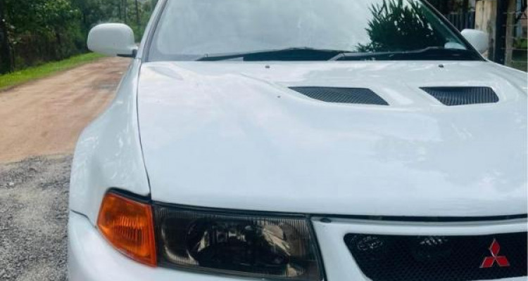 MITSUBISHI LANCER CK1 1999