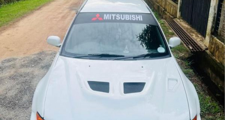 MITSUBISHI LANCER CK1 1999