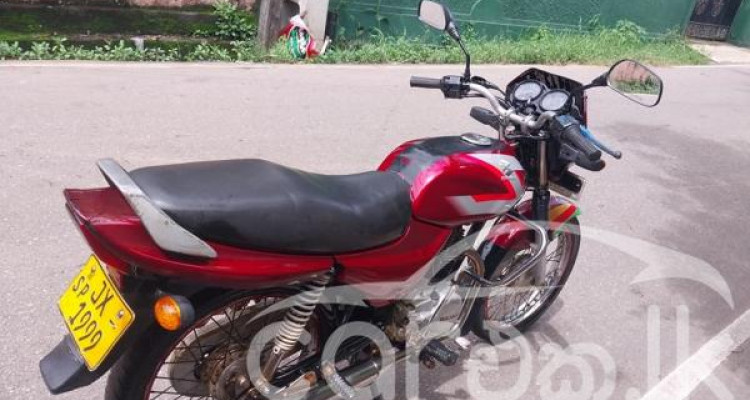 BAJAJ CT100 2004 Careka.lk