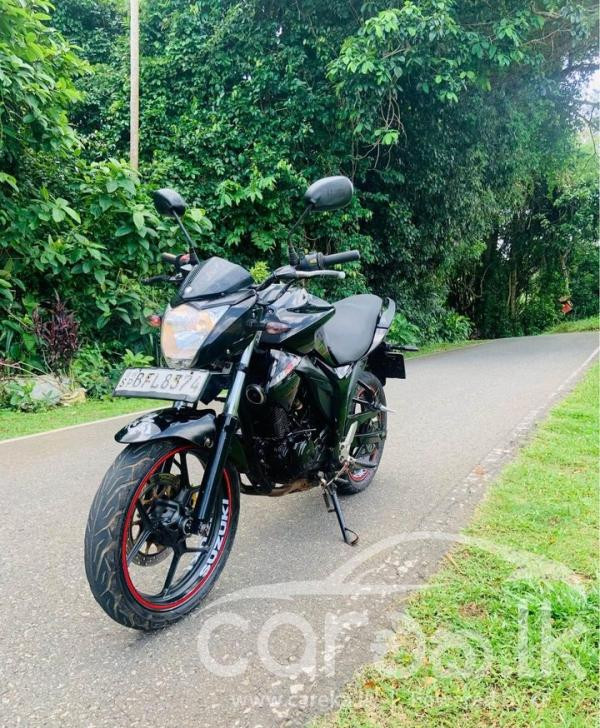 SUZUKI GIXXER 2017