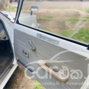 TOYOTA COROLLA DX WAGON KE72 1985