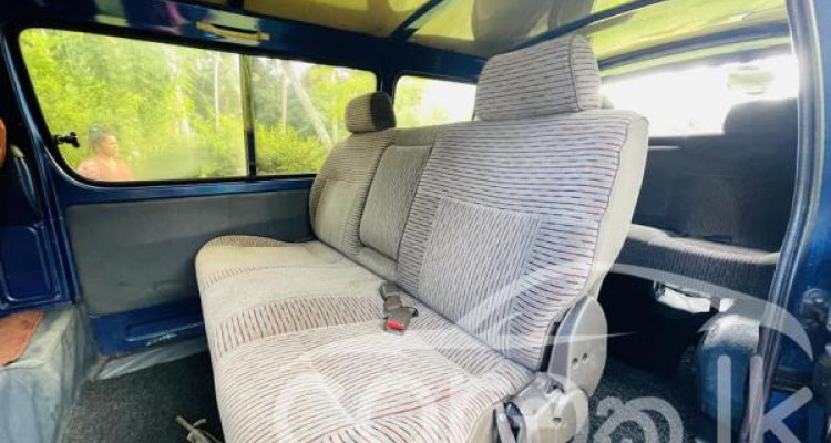TOYOTA DOLPHIN LH113 1990