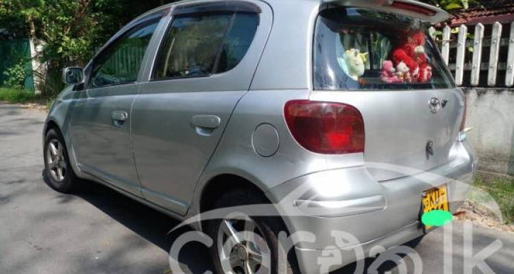 TOYOTA VITZ 2002