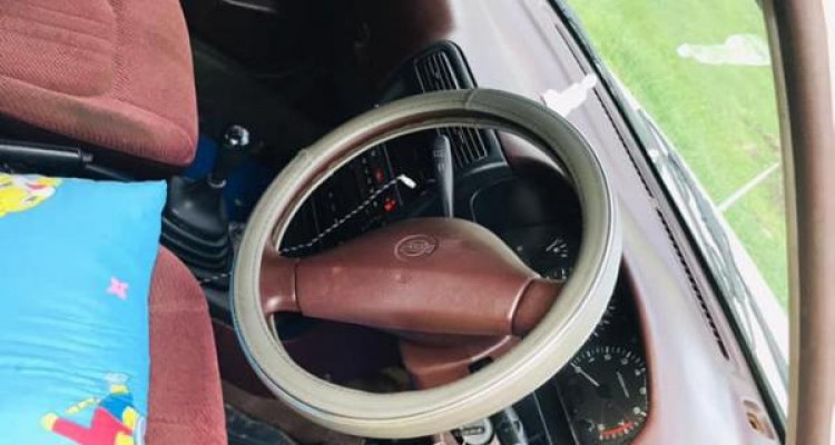 NISSAN DOCTOR SUNNY 1990