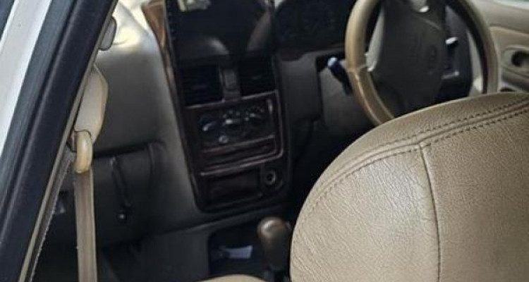 KIA CARENS 2001