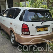 KIA CARENS 2001