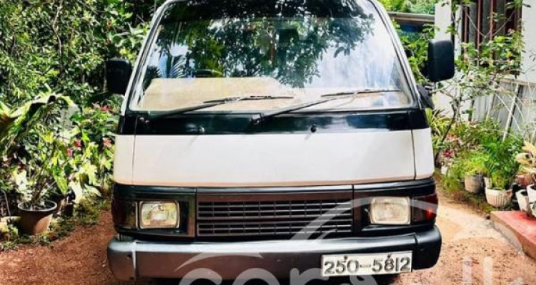 NISSAN CARAVAN E24 1994