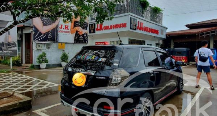 HONDA FIT SHUTTLE 2011