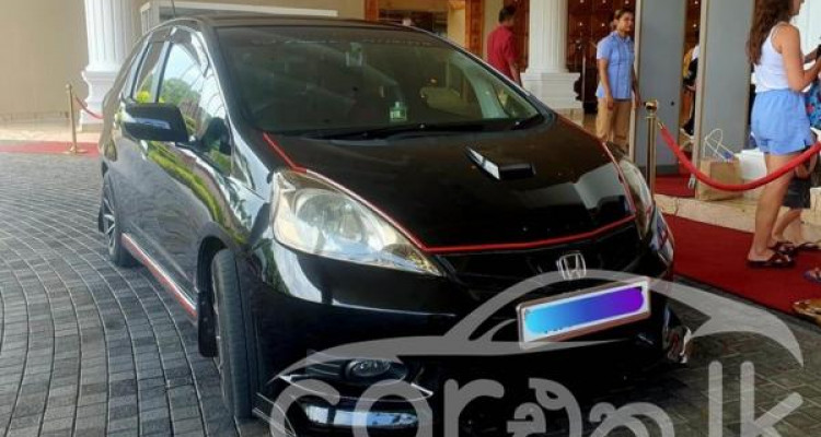 HONDA FIT SHUTTLE 2011