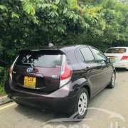 TOYOTA AQUA 2015