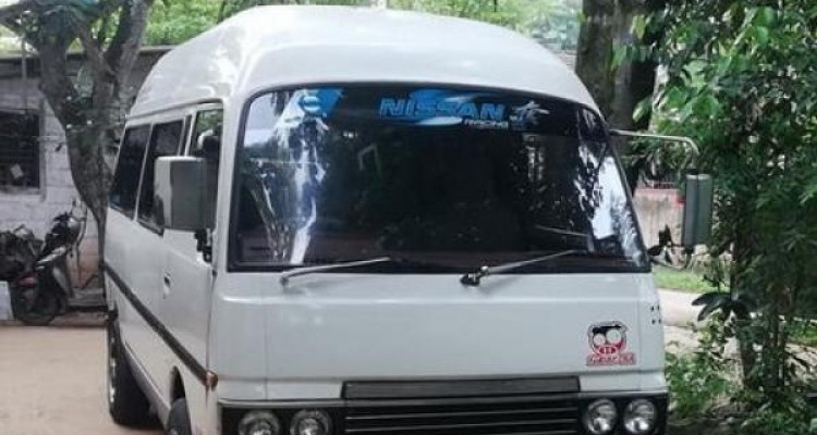 NISSAN CARAVAN 1985