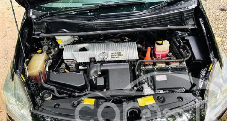 TOYOTA PRIUS 2014