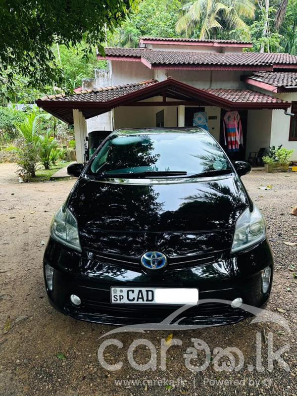 TOYOTA PRIUS 2014