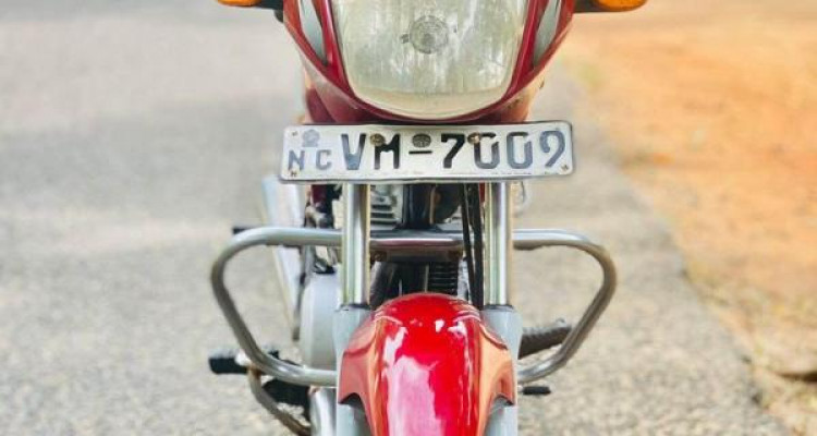 BAJAJ CT100 2010