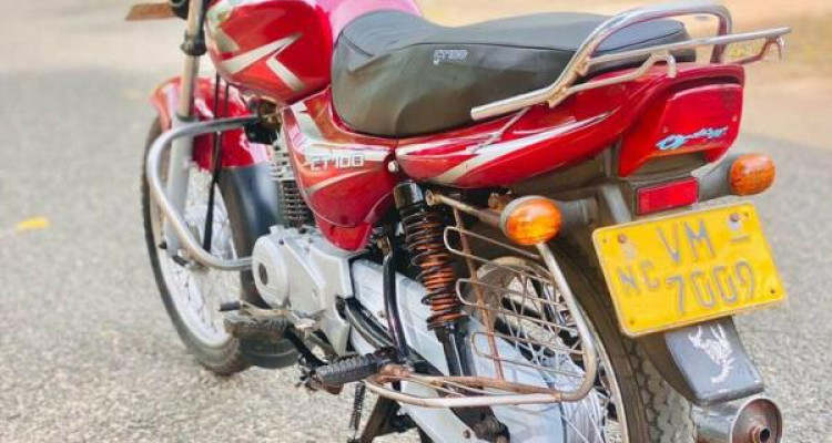 BAJAJ CT100 2010