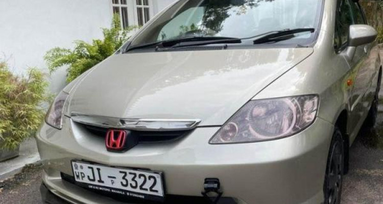 HONDA FIT ARIA 2004