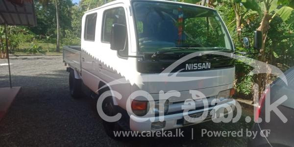NISSAN ATLAS CREW CAB 1994