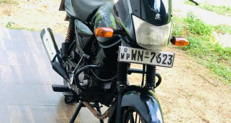 Platina 2011 model price outlet