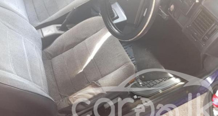 MAZDA 323 1988