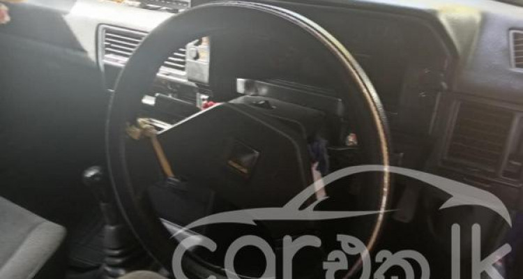 MAZDA 323 1988