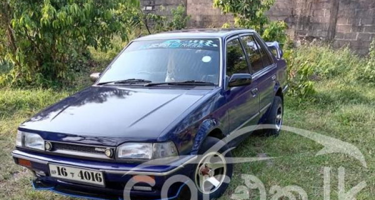 MAZDA 323 1988