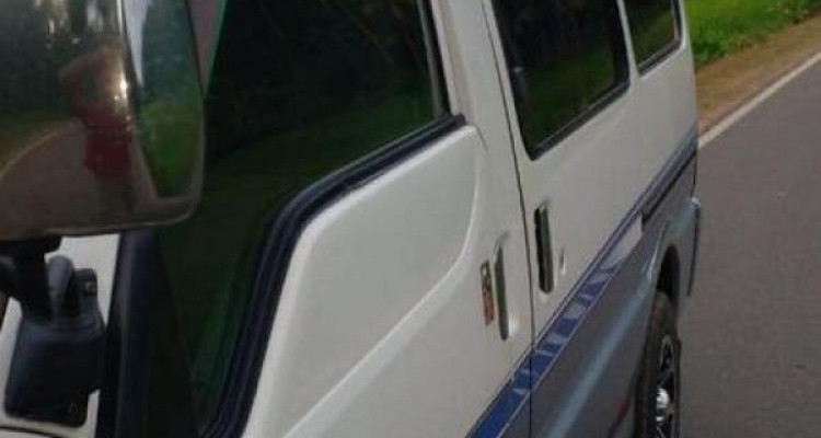 NISSAN VANETTE 2000