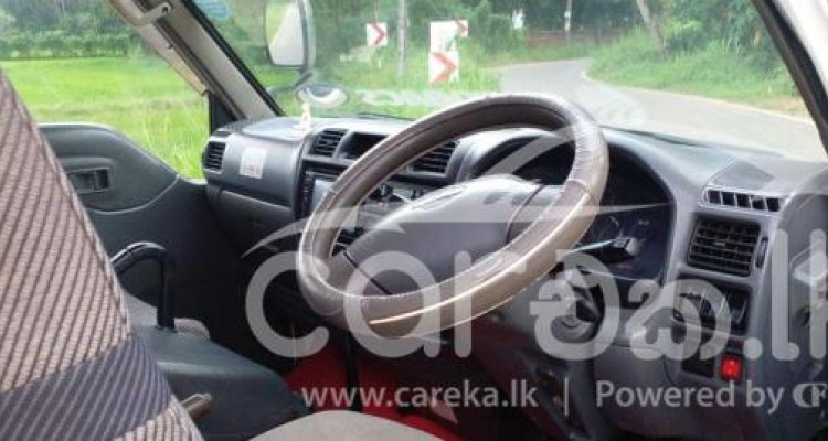 NISSAN VANETTE 2000