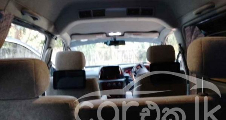TOYOTA NOAH 2002
