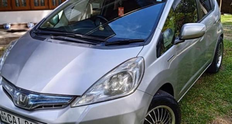 HONDA FIT GP1 2013
