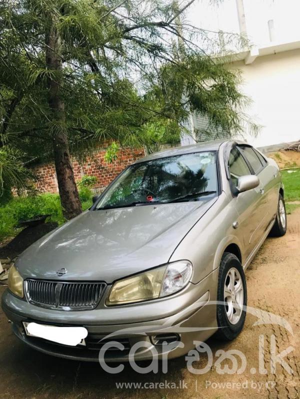 NISSAN BLUEBIRD 2001
