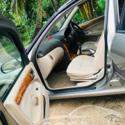NISSAN BLUEBIRD 2001