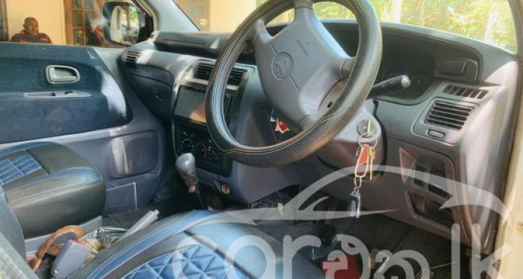TOYOTA NOAH KR41 1998