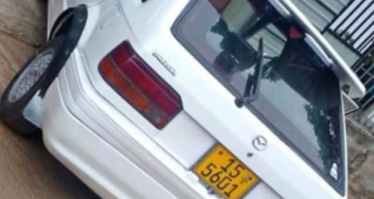 MAZDA FAMILIA 1988