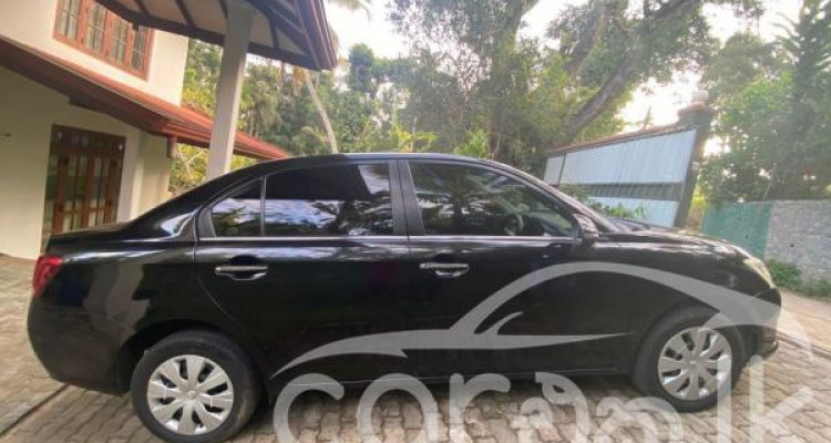 TOYOTA AXIO 2013
