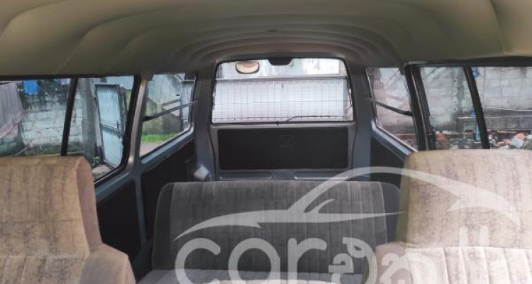 NISSAN CARAVAN 2000