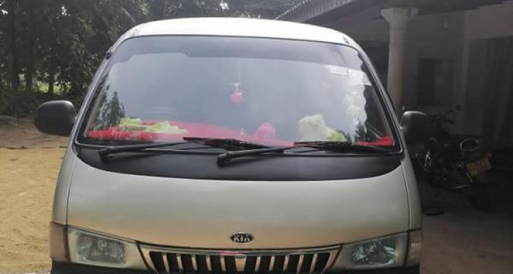 KIA PREGIO 2002