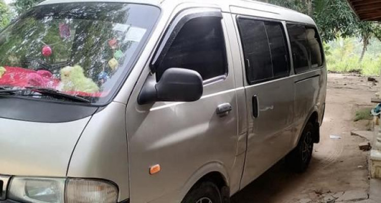 KIA PREGIO 2002