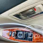 TOYOTA PREMIO 2014