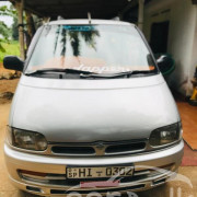 NISSAN SERENA 2003