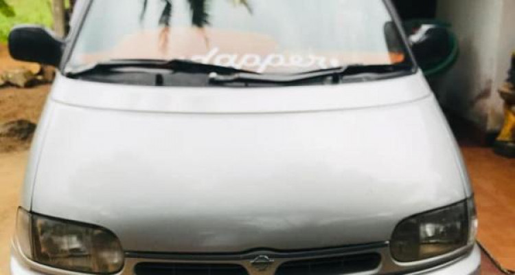 NISSAN SERENA 2003