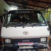 TOYOTA HIACE 1989
