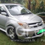 TOYOTA IST 2005