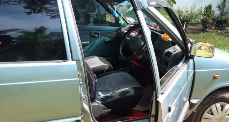 SUZUKI MARUTI 800 2005